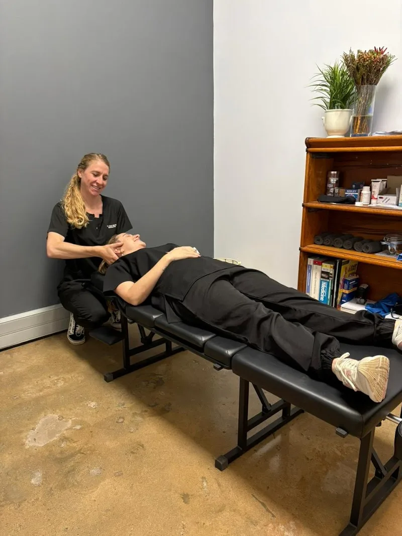 Dr. Lori Niemand delivering specialized care at The Athletes Room